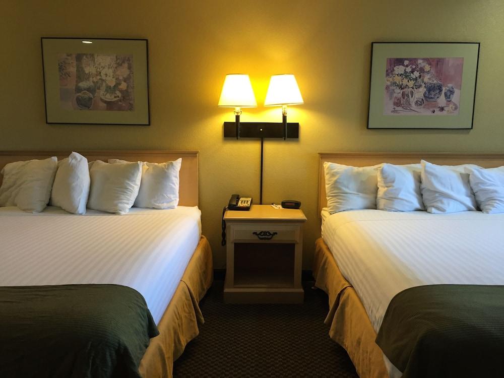 Surestay Hotel By Best Western Юкайа Экстерьер фото