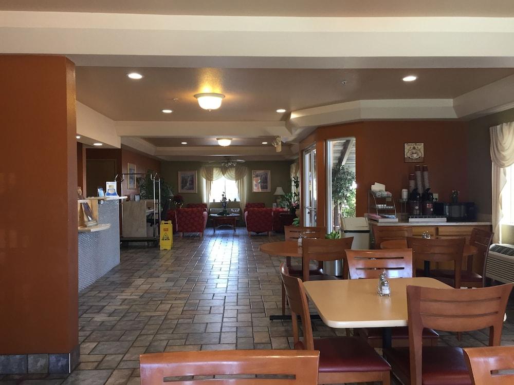 Surestay Hotel By Best Western Юкайа Экстерьер фото