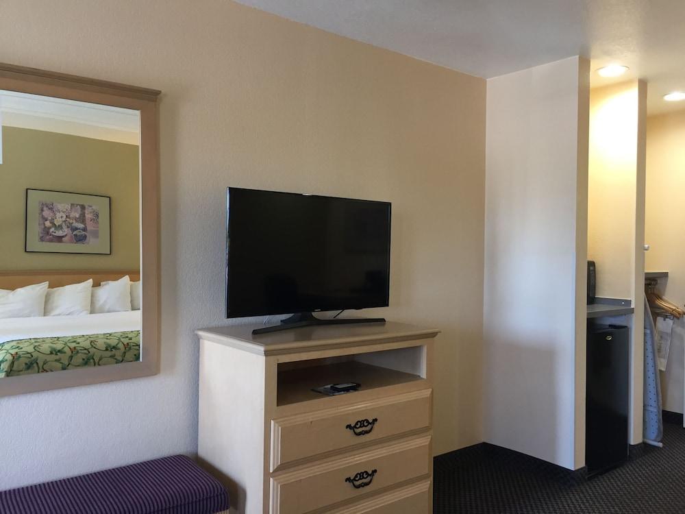 Surestay Hotel By Best Western Юкайа Экстерьер фото