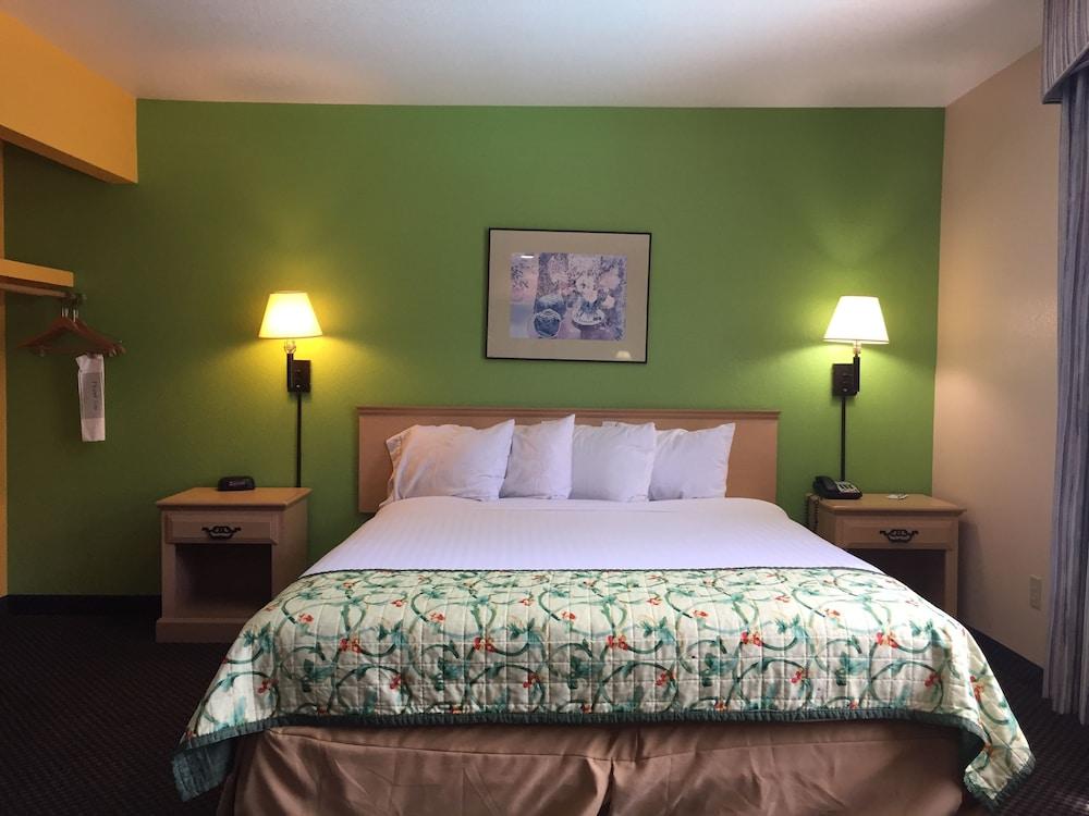 Surestay Hotel By Best Western Юкайа Экстерьер фото