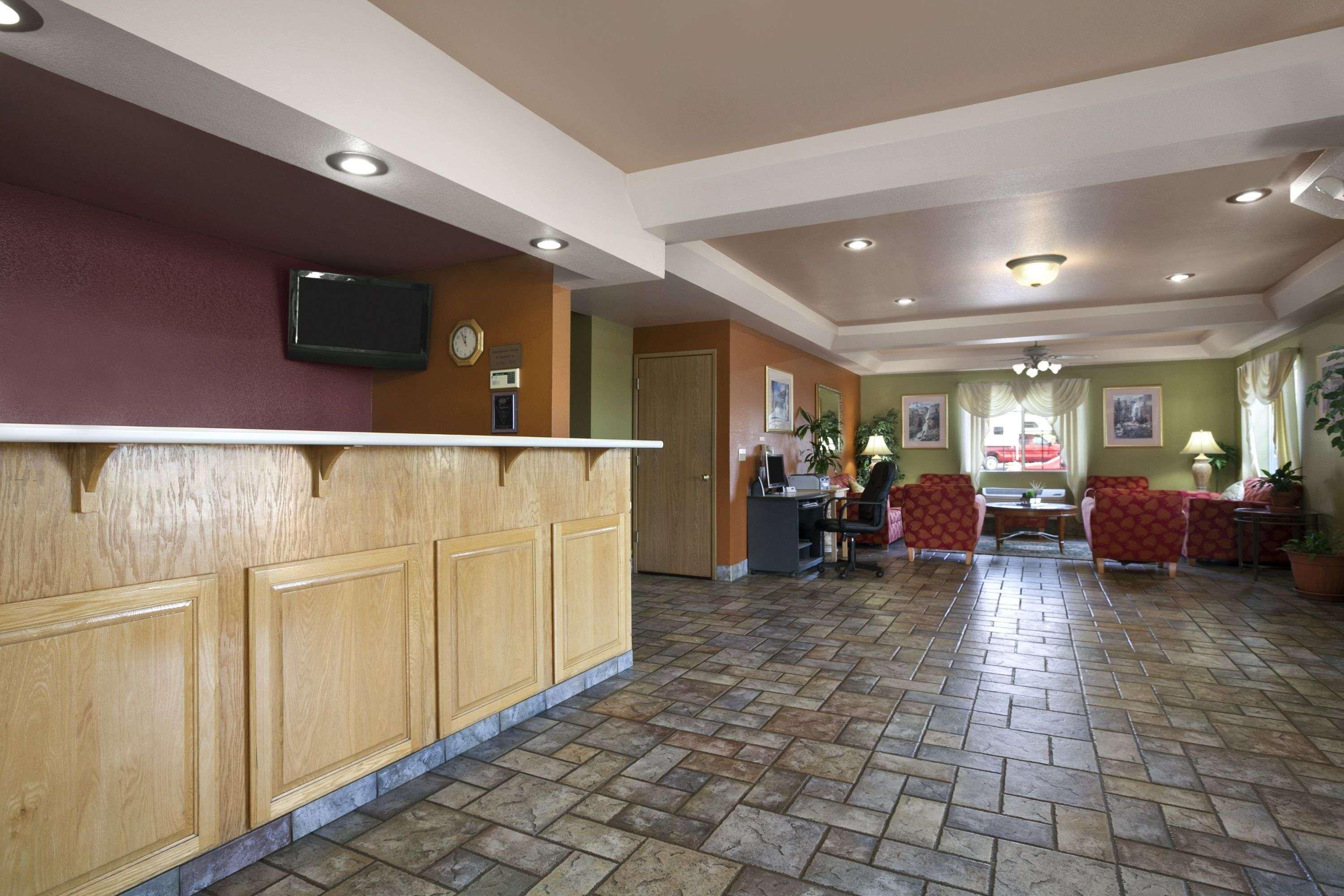 Surestay Hotel By Best Western Юкайа Экстерьер фото