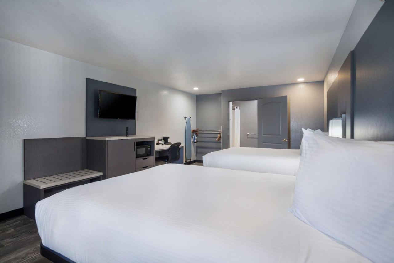 Surestay Hotel By Best Western Юкайа Экстерьер фото