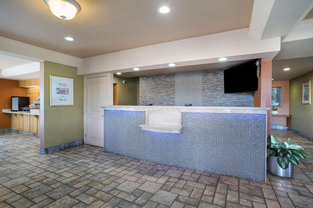 Surestay Hotel By Best Western Юкайа Экстерьер фото