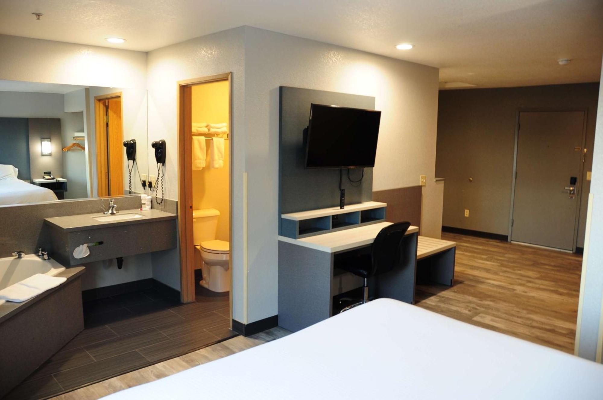 Surestay Hotel By Best Western Юкайа Экстерьер фото