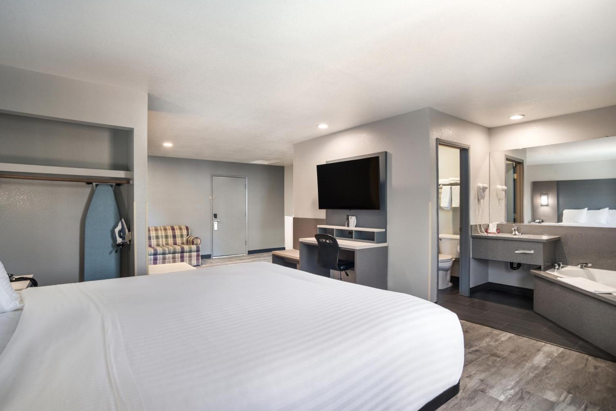 Surestay Hotel By Best Western Юкайа Экстерьер фото
