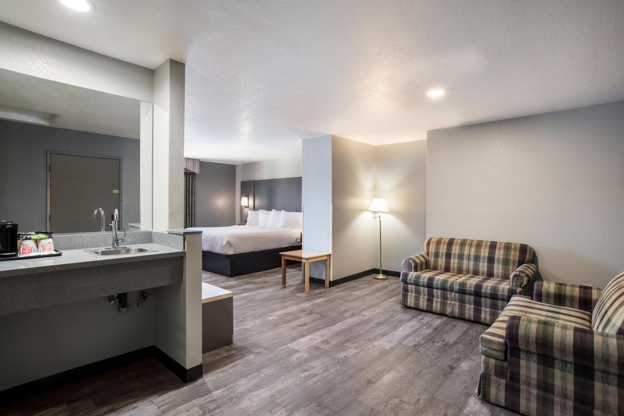 Surestay Hotel By Best Western Юкайа Экстерьер фото
